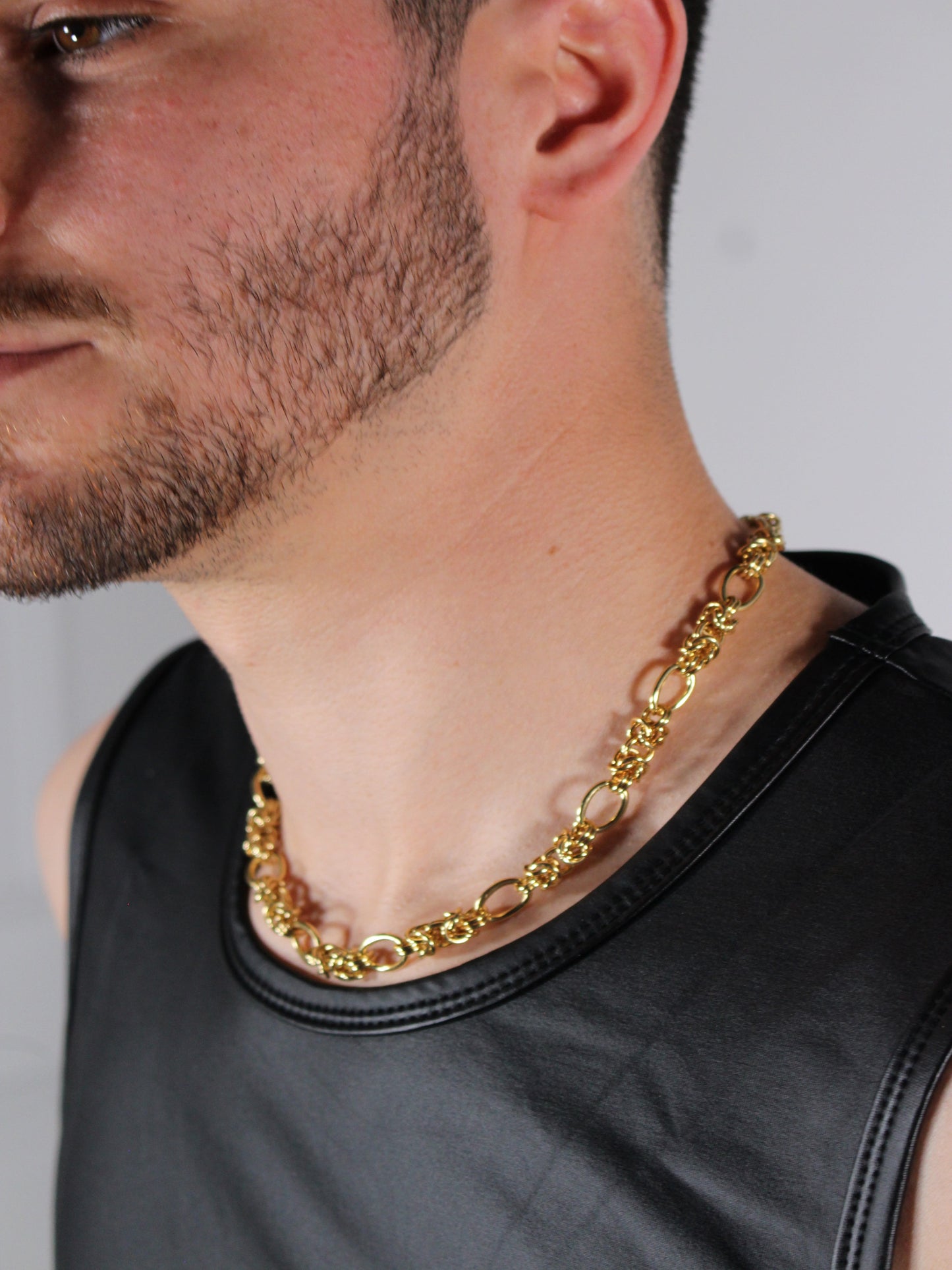 Electric collier